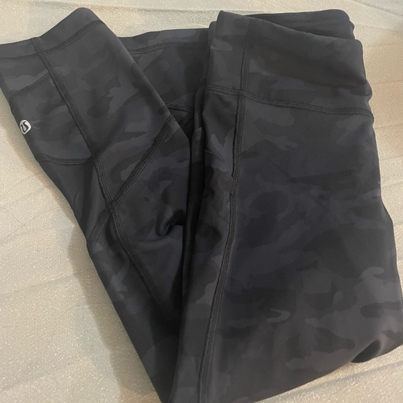 Lululemon Camo pace rival - Picture 4 of 5